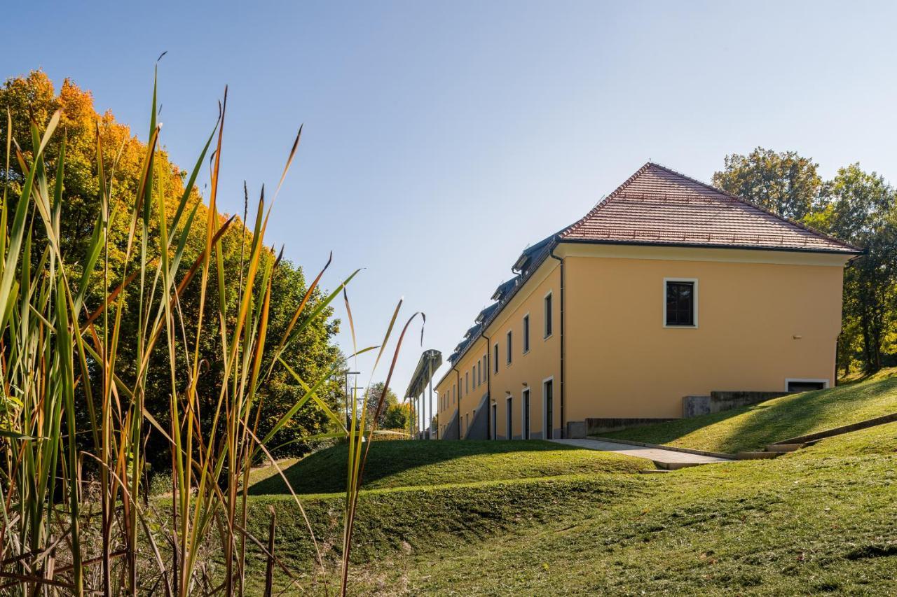 Dvorec Trebnik - Sobe Словенске-Конице Экстерьер фото